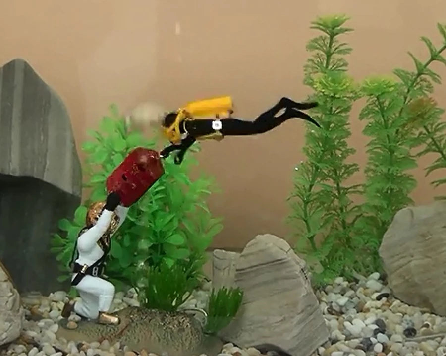 Hot Aquarium Decoration Undersea Tug of War Fish