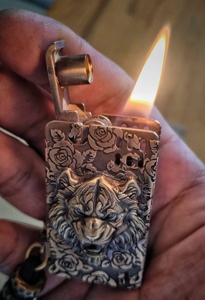 Handmade One-key ejection ignition tiger head