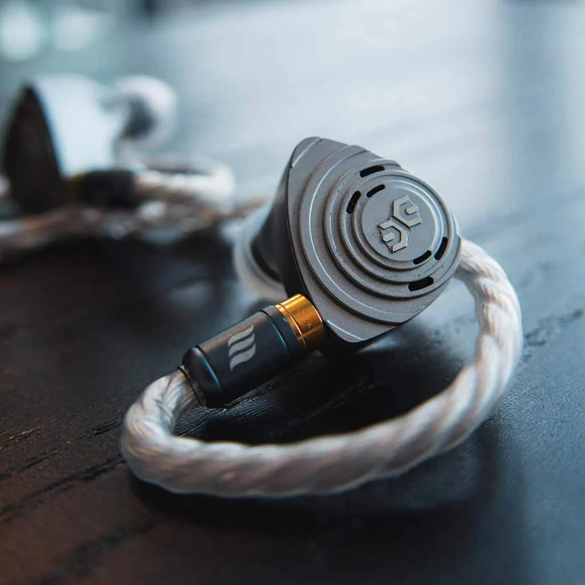 Elysian Acoustic Labs Pilgrim 1 LSR DD+3 Sonion BA Hybrid Driver In-ear Earphone Bass DJ Music Wired IEM with PentaconnEar Cable
