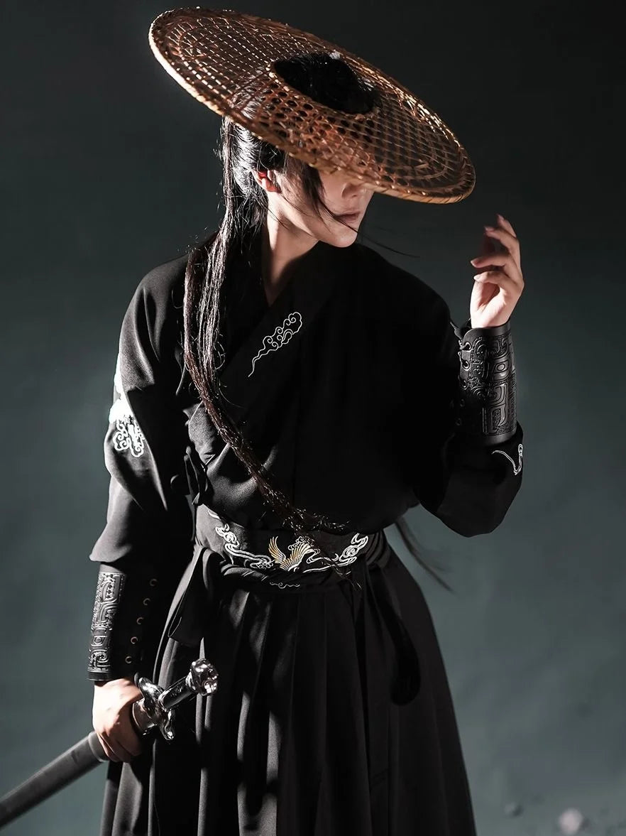 Vintage Knight Hanfu Robe: Cosplay & Dance Attire